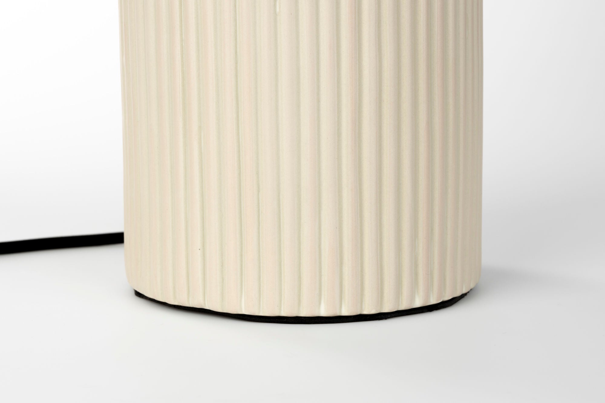 Zuiver Dash Ribbed Ceramic Brown Rice Table Lamp Medium